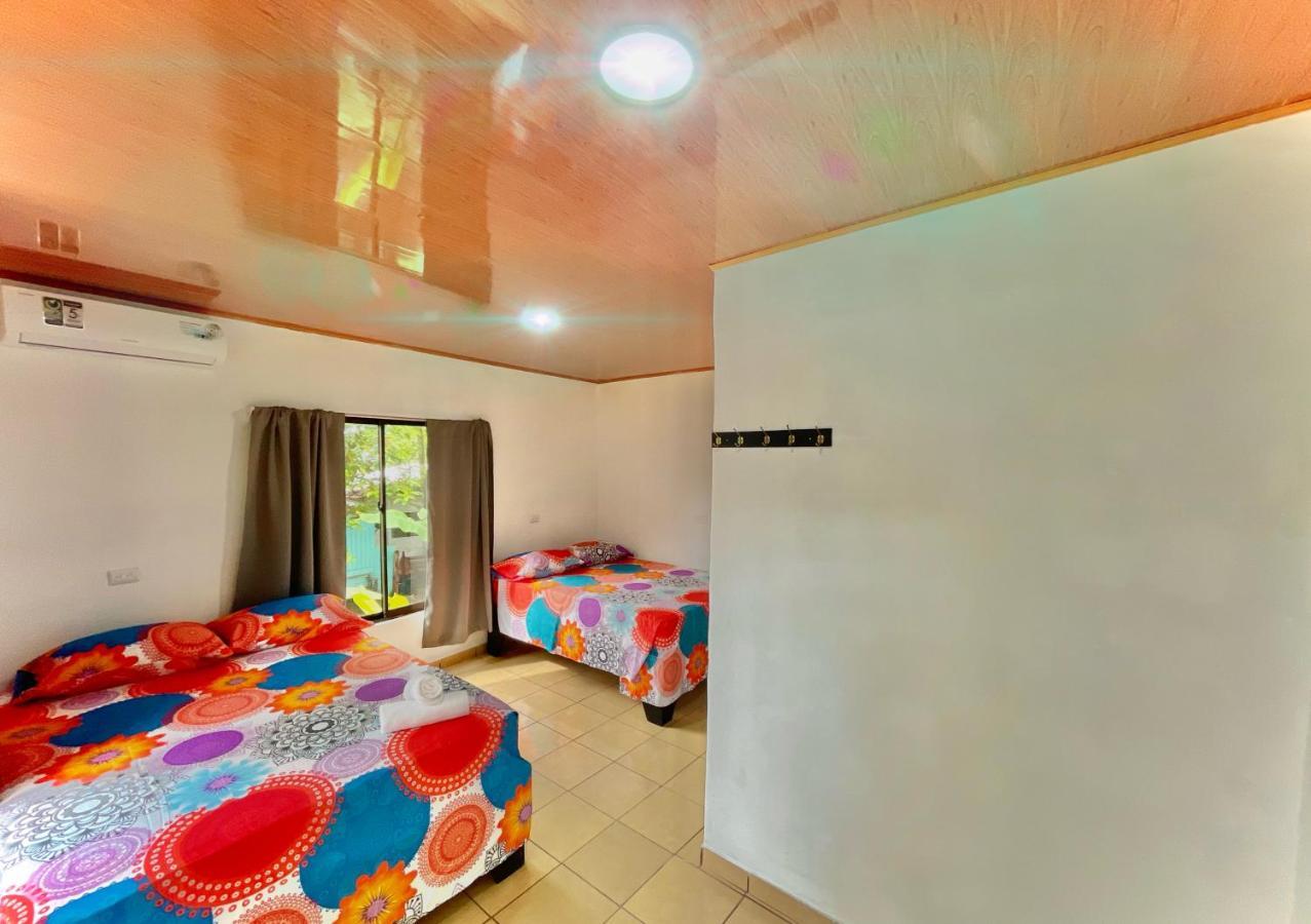 Carey Lodging Tortuguero Eksteriør billede