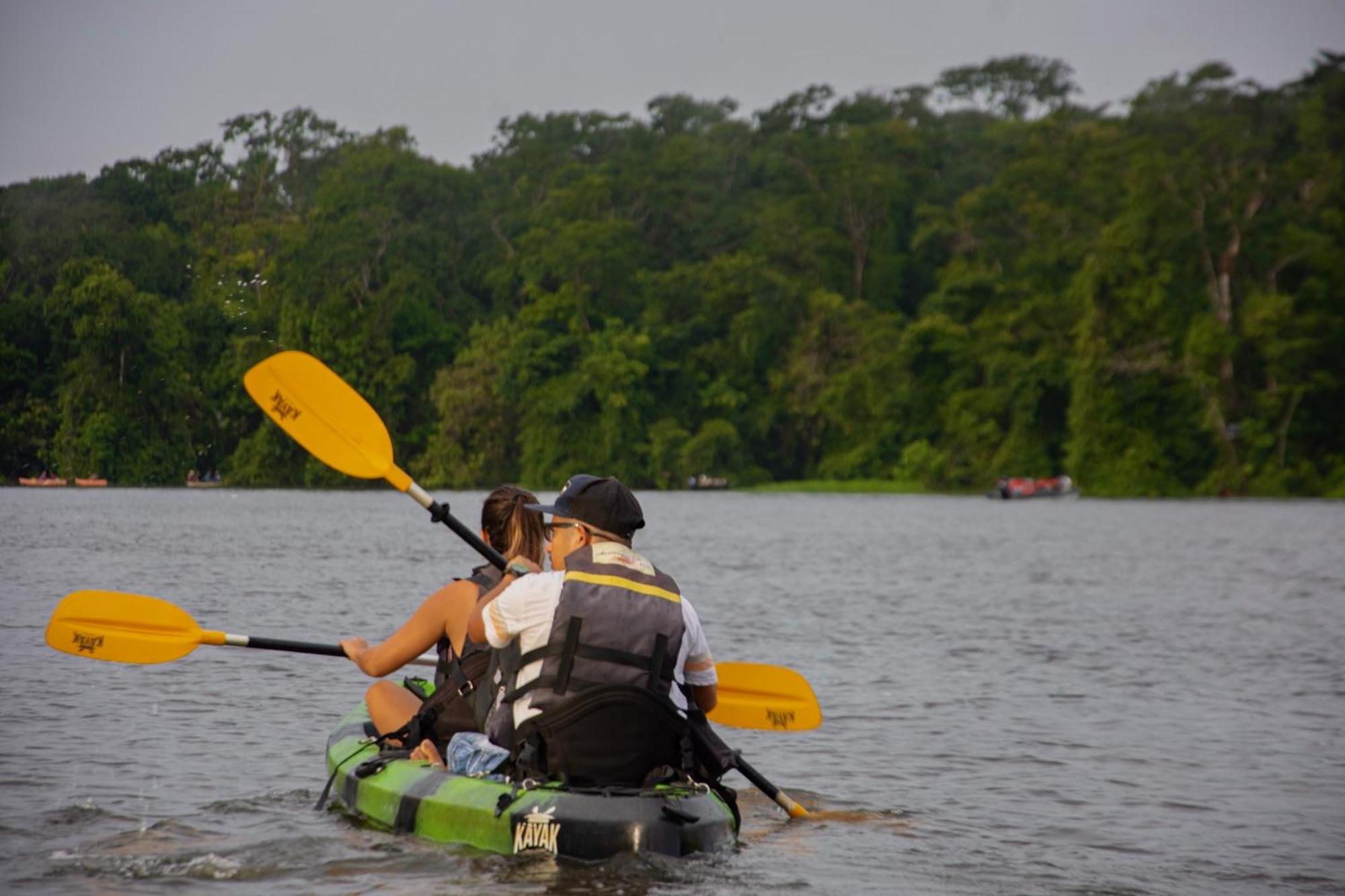 Carey Lodging Tortuguero Eksteriør billede