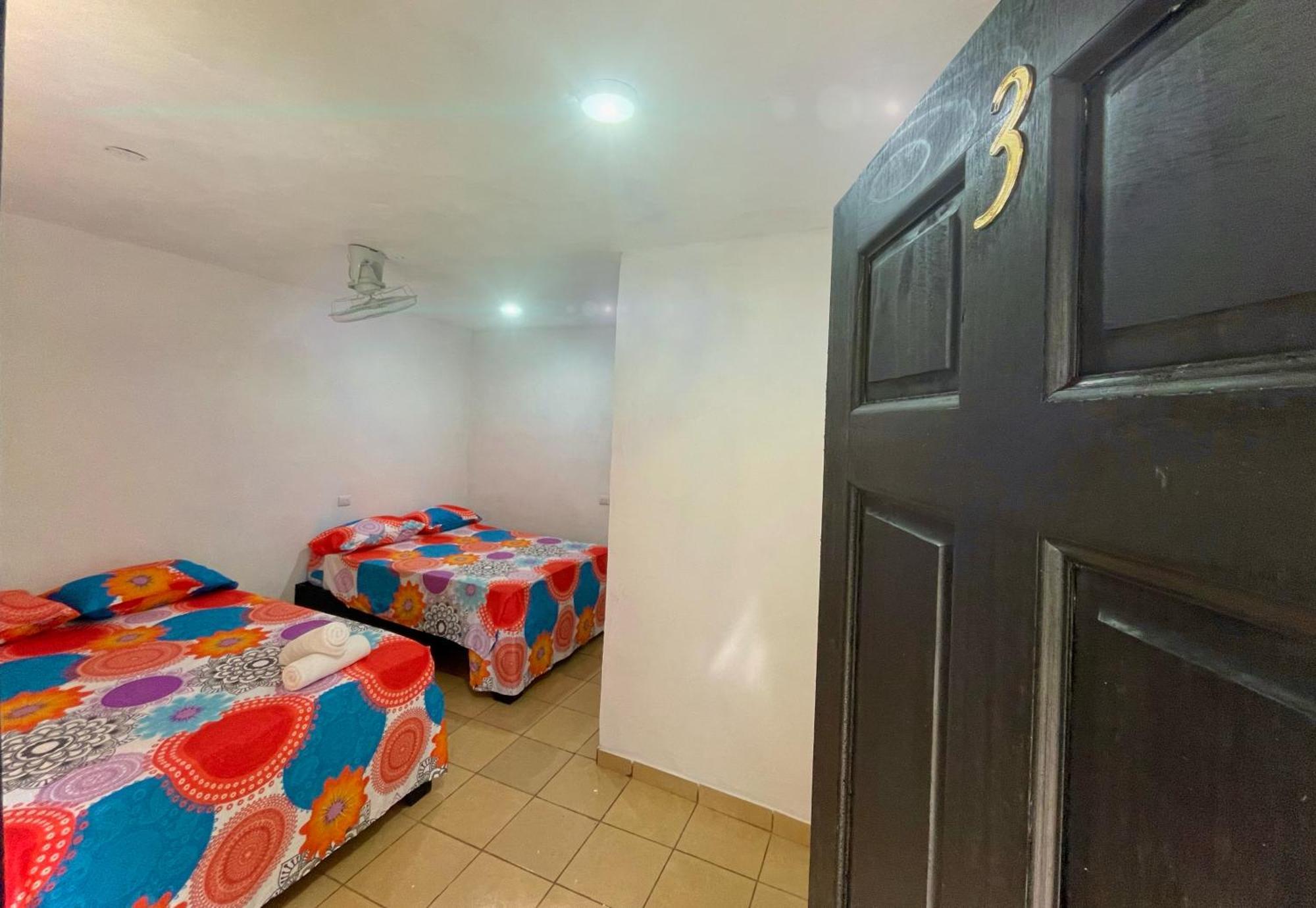 Carey Lodging Tortuguero Eksteriør billede