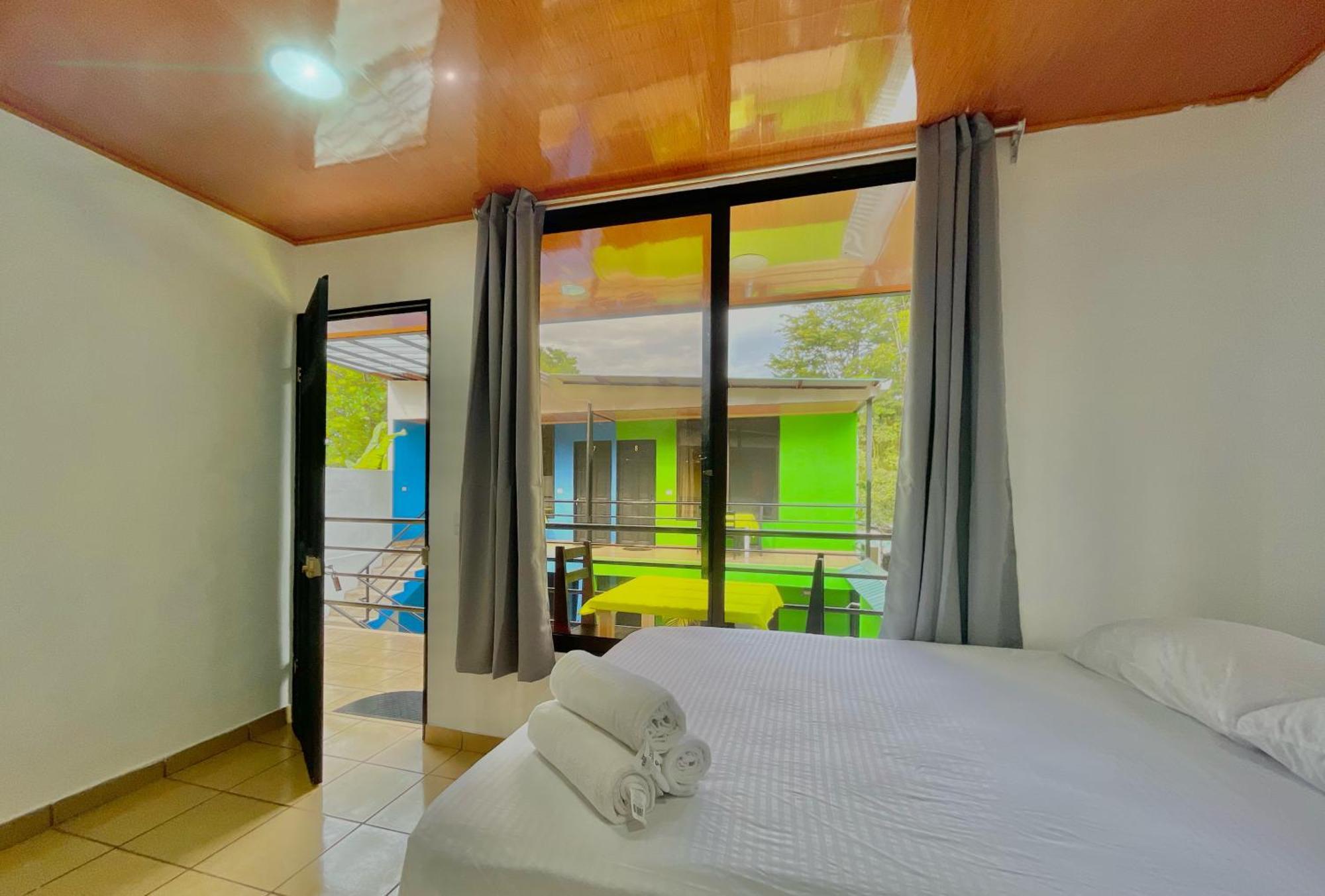 Carey Lodging Tortuguero Eksteriør billede