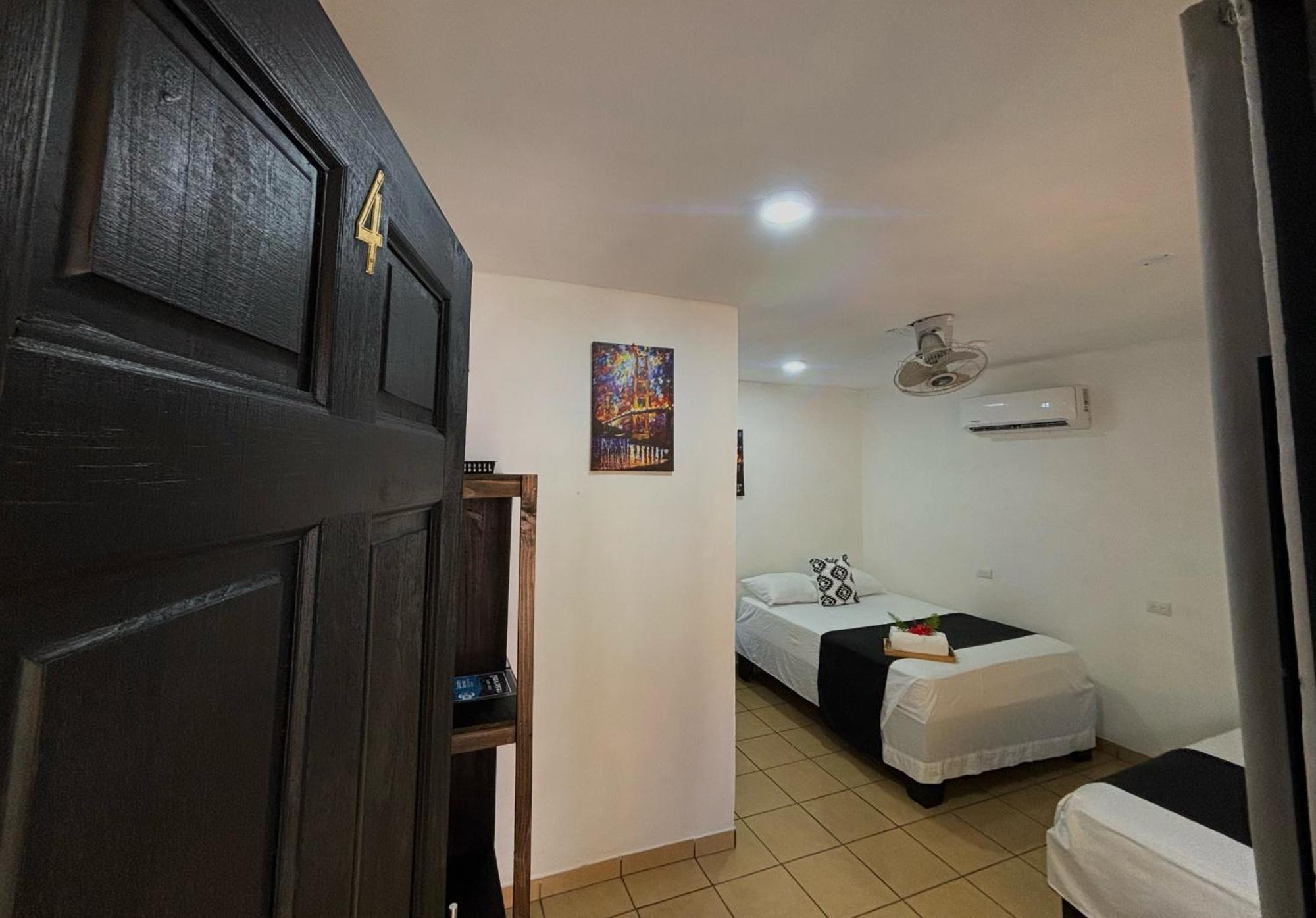 Carey Lodging Tortuguero Værelse billede